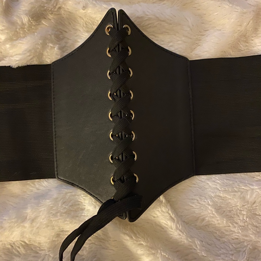 Black corset belt
